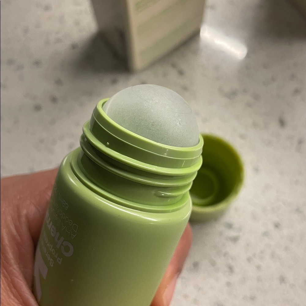 Nécessaire Eucalyptus Deodorant & Kosas Chemistry Deodorant Bundle - Picture 5 of 5
